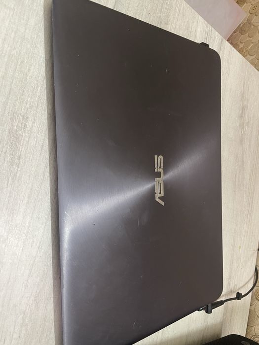 Ноутбук Asus ZenBook UX305