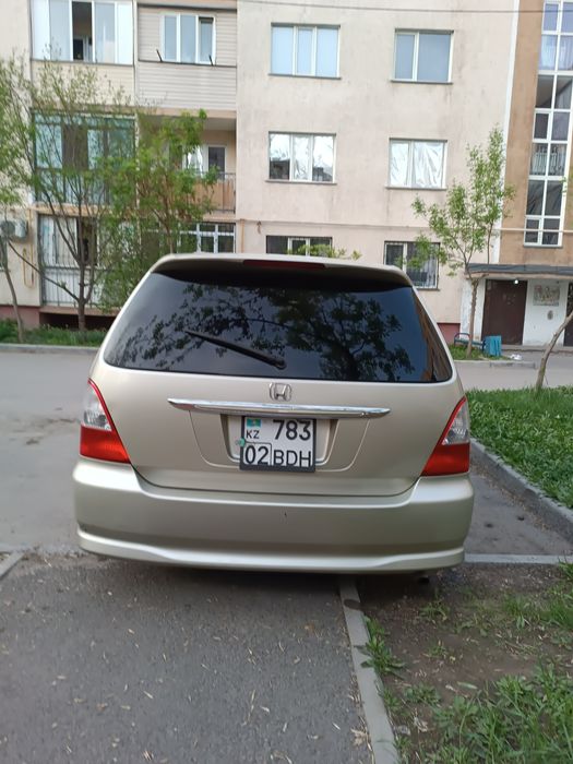 Хонда Одиссей минивэн
