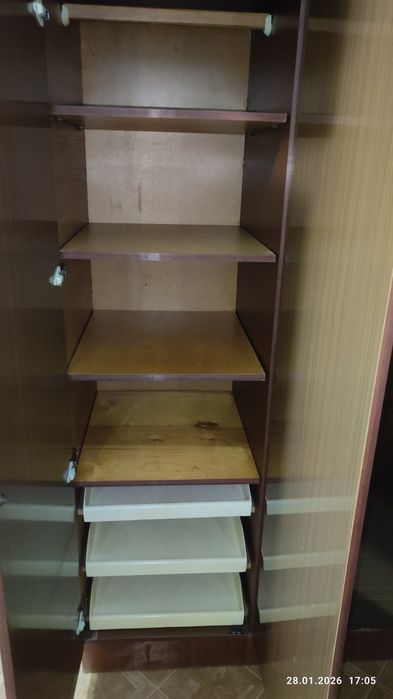 Плательный шкаф для одежды