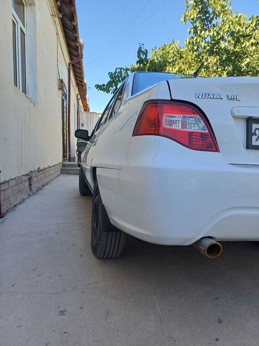 Avtomobil nexia 2