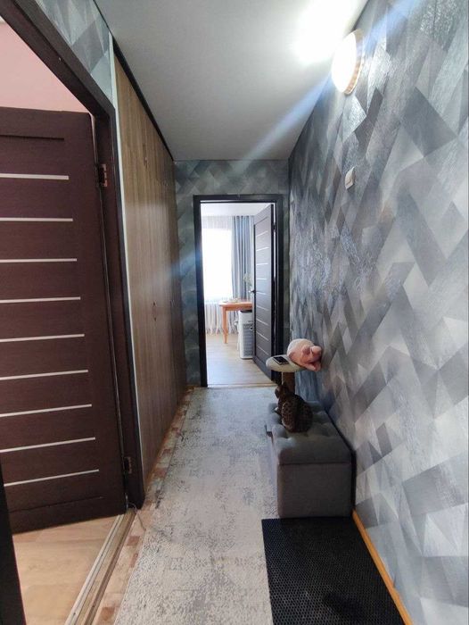 Продам двушку ДК Строитель с ремонтом