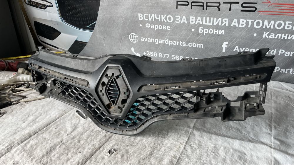 Решетка Renault Twingo 2014-