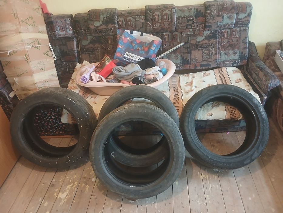 Vand 4 Cauciucuri 255 45 R19