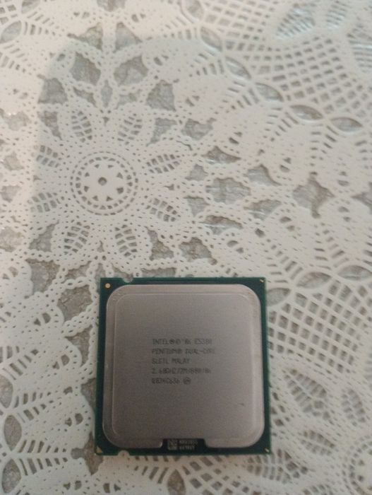 Проц Intel Pentium E5300
