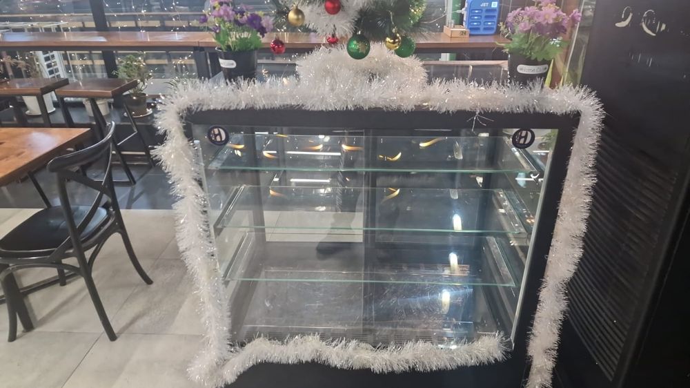 Продается ресотораные обородоваине