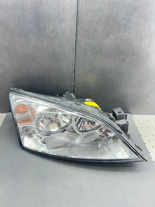 Far dreapta DEFECT Ford Mondeo 2002 2.0 TDCi 5MT (130 hp)
