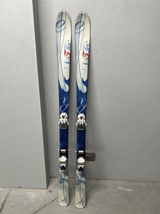 Ски 160см с щеки