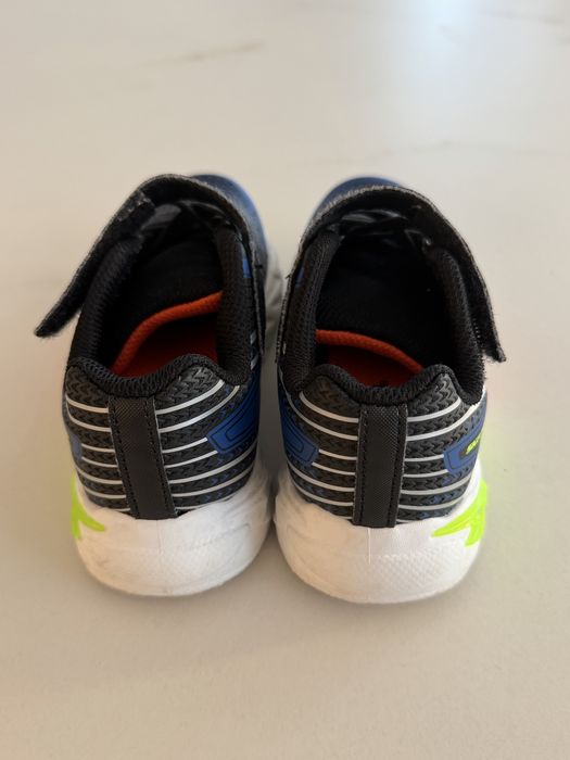 Светещи маратонки Sketchers