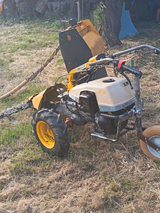 Motocultor cu cositoare si tocator de resturi vegetali