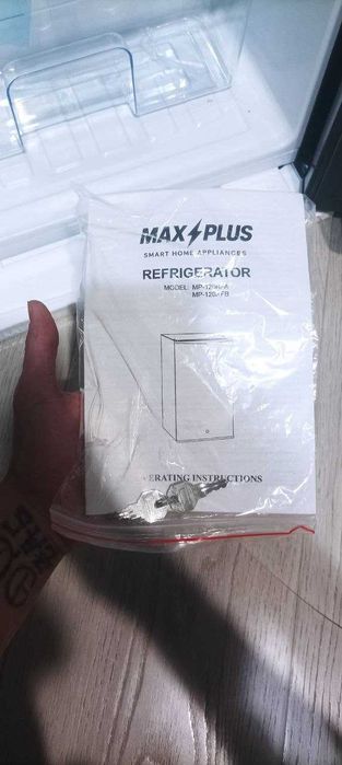 Продается новый мини-холодильник MAX PLUS 90л