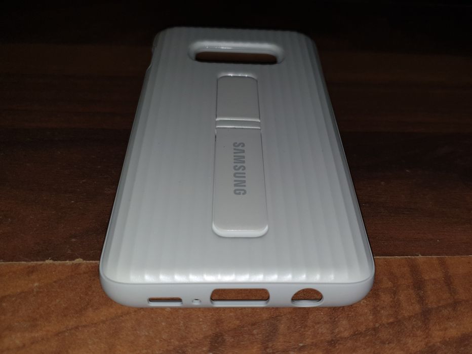 Husa antisoc originala Samsung Protective Standing Cover S10e G970