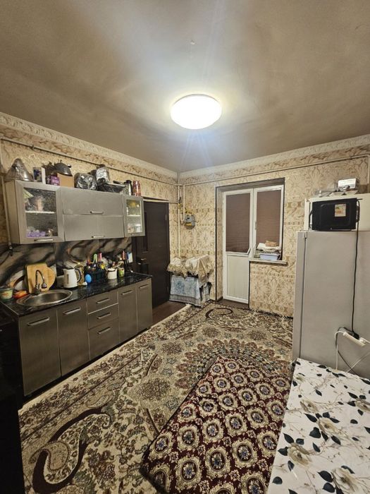 Sergeli Yangi Xayot 9 xududda 3*4 xonali uy sotiladi