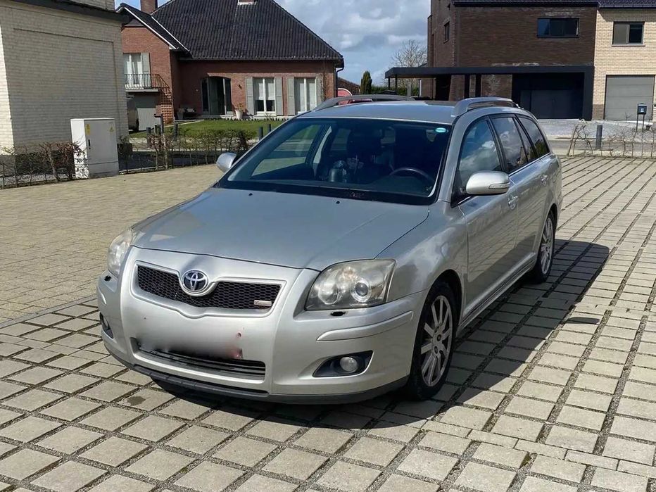 на части Toyota Avensis 2.0D4d/d-cat