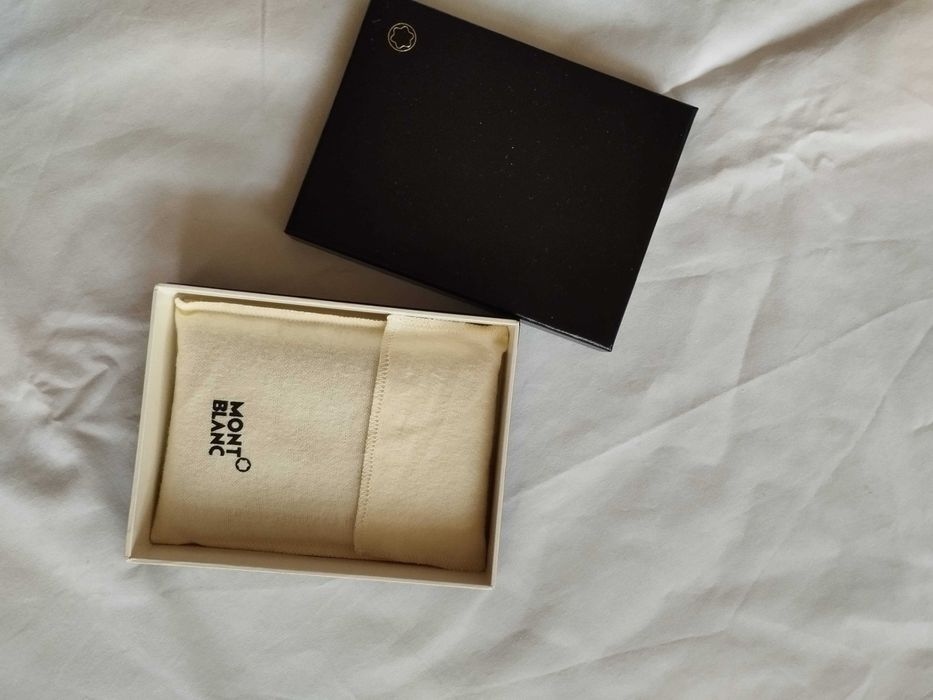 Картодържател Montblanc за бизнес картички - НОВ, оригинален, черен, естествена кожа