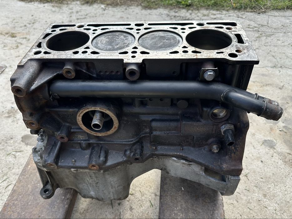 Двигател,мотор, цилиндров блок Dacia,Renault 1.4 MPI 75 кс.