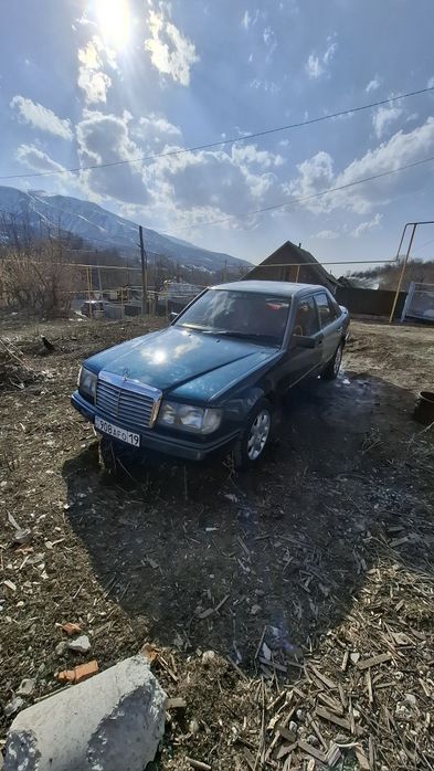 Mercedes-Benz w124