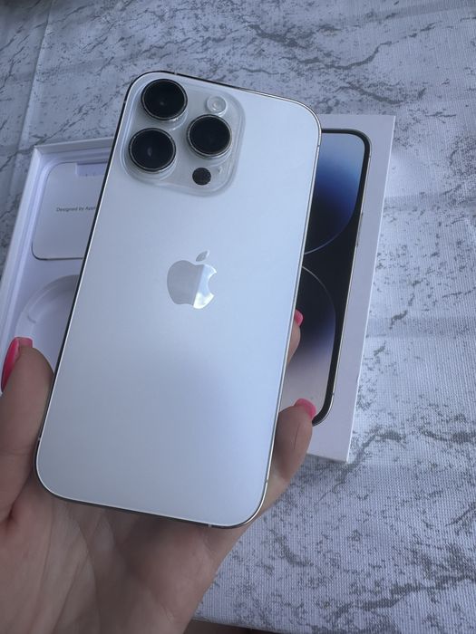 Продавам Iphone 14 pro 128 gb