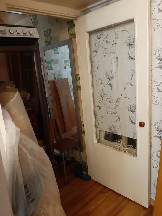 Продам двери межкомнатные 2шт