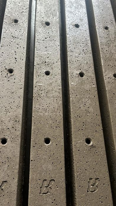 Столб бетонный для заборов