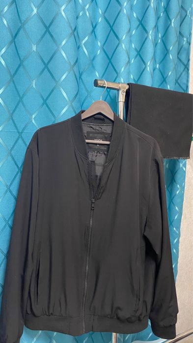 Носилась аккуратно, без пятен и дефектов. Продаю, потому что не ношу.