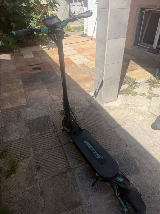 Тротинетката висет9+