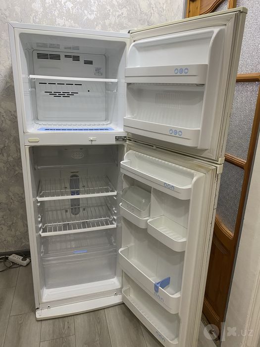 Продается холодильник LG