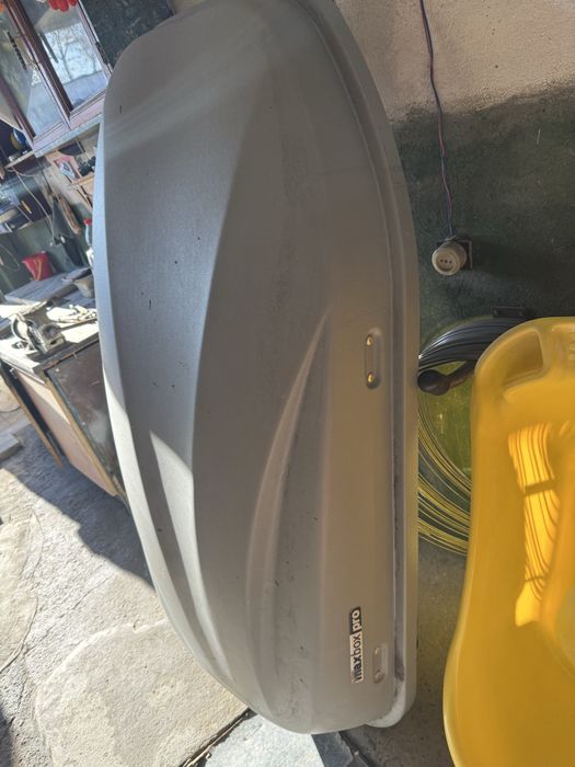 Продам багажный бокс серого цвета