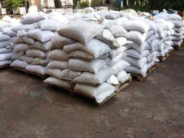 Перегной песок щебень отсев в мешках