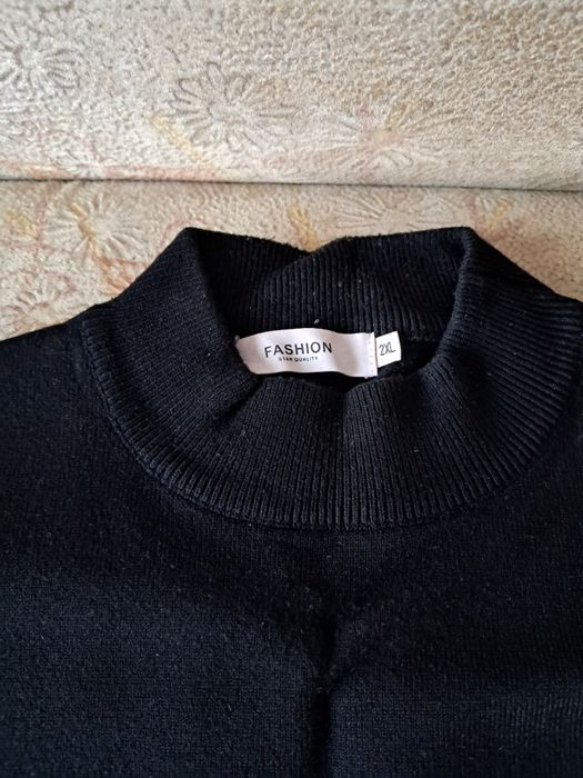 Черный толстовка