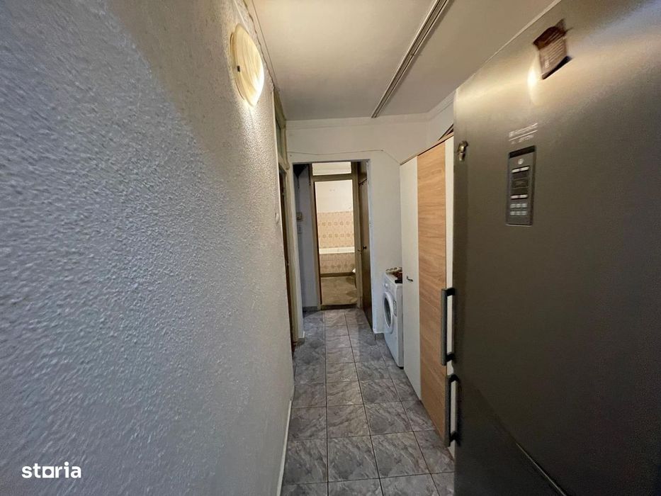 Apartament 3 camere, etaj 1/4,2 bai,69 mp, centrala,bloc 1981-Militari