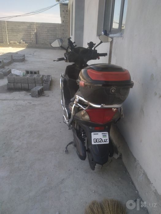 sukuter armada motors