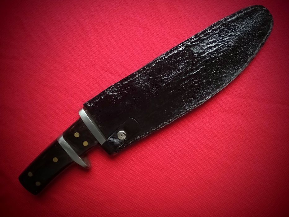 Cutit supravietuire Nepal-Gurkha