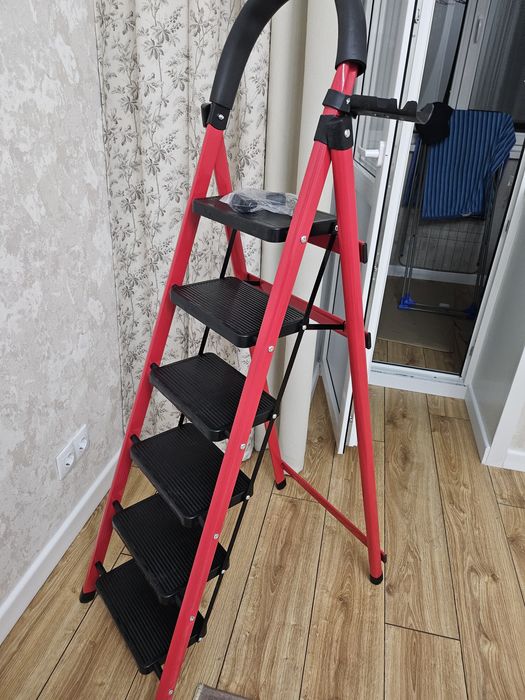 Продам стремянку