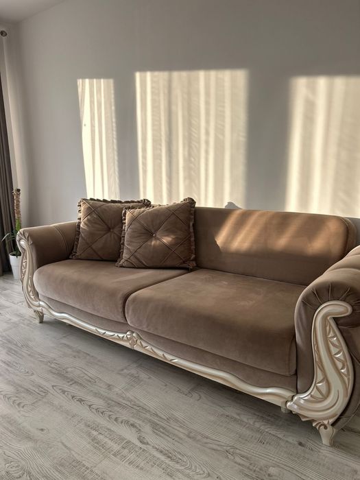 Canapea 3+1+1 inclusa si masuta de cafea