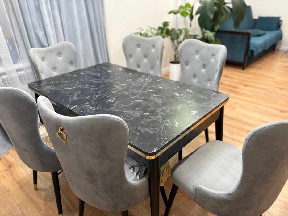 Продам Стол со стульями