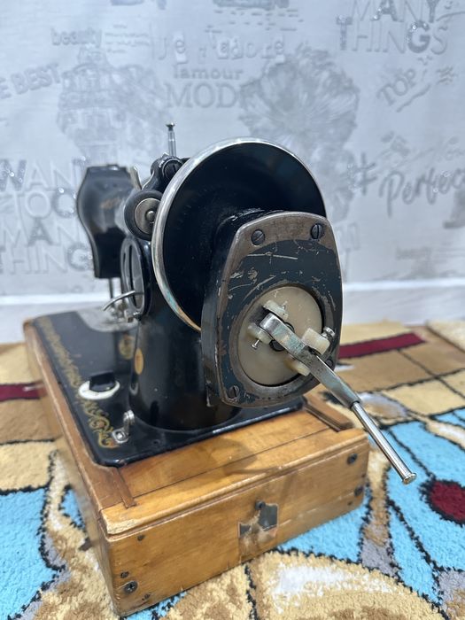 Ручная швейная машинка