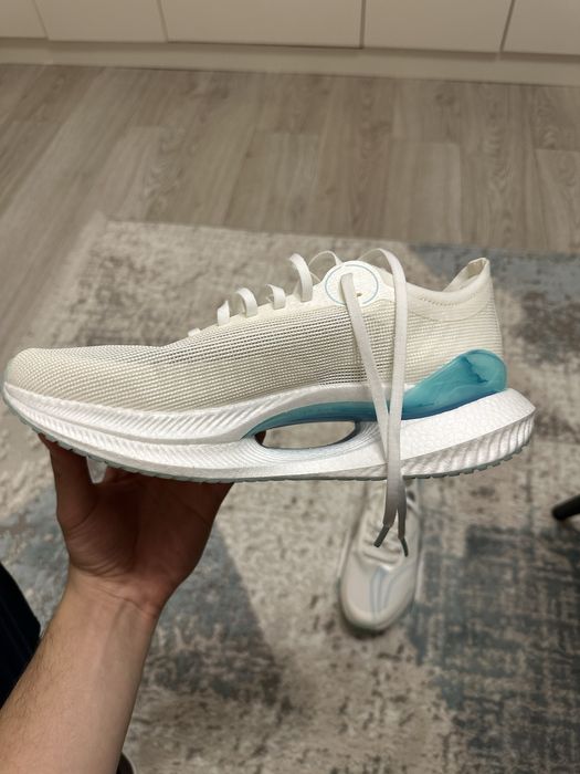 Проффесиональные беговые кросовки от бренад Li-Ning