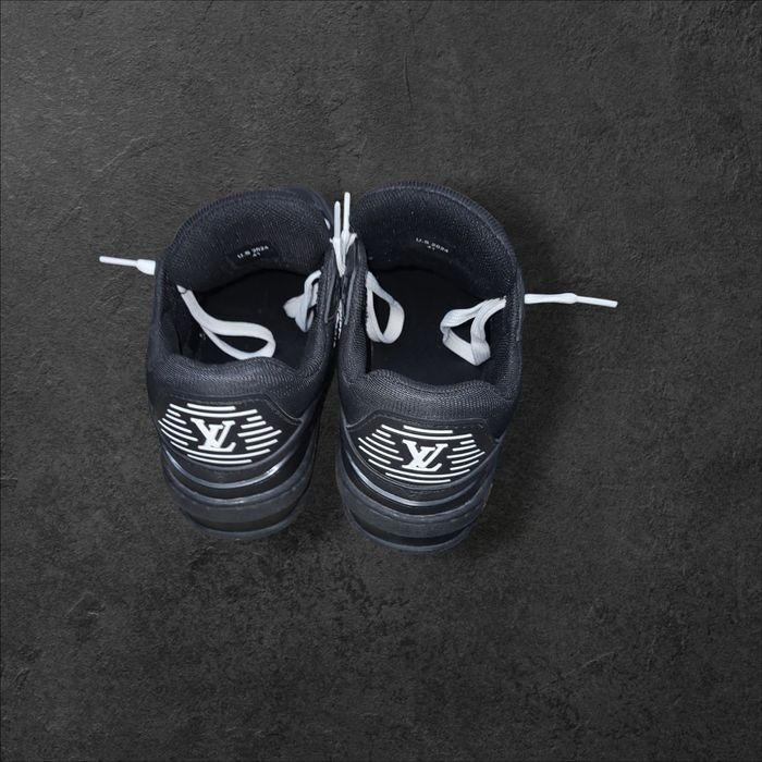 Adidași Louis vuitton