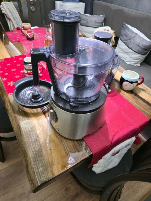Кухненски робот PHILIPS Hr7778