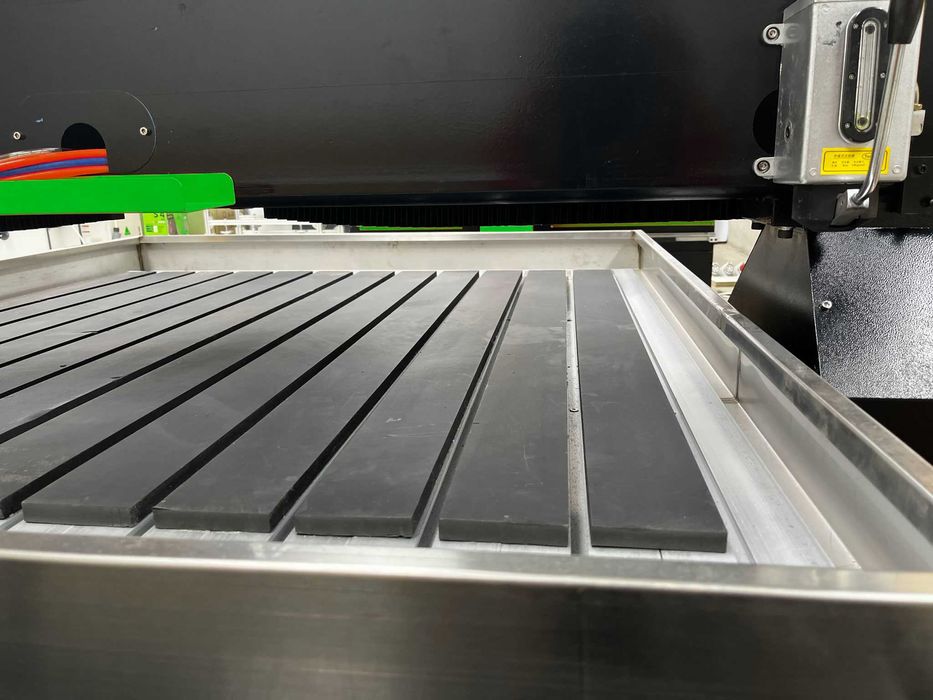 CNC Рутер за гравиране на камък Vietto ТS 1212 – STONE