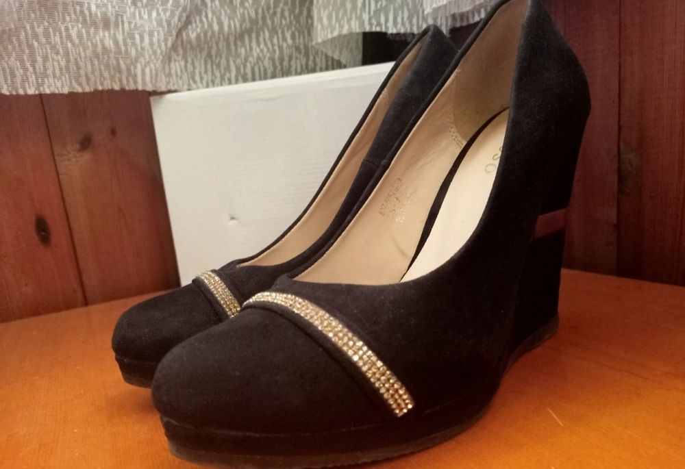 Продам туфли женские