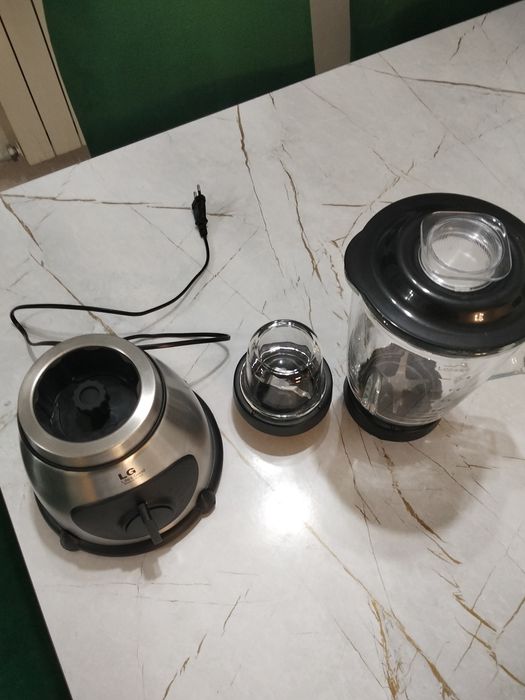 Блендер LG новый