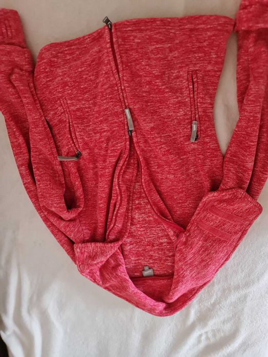 Червено спортно дамско горнище Bench