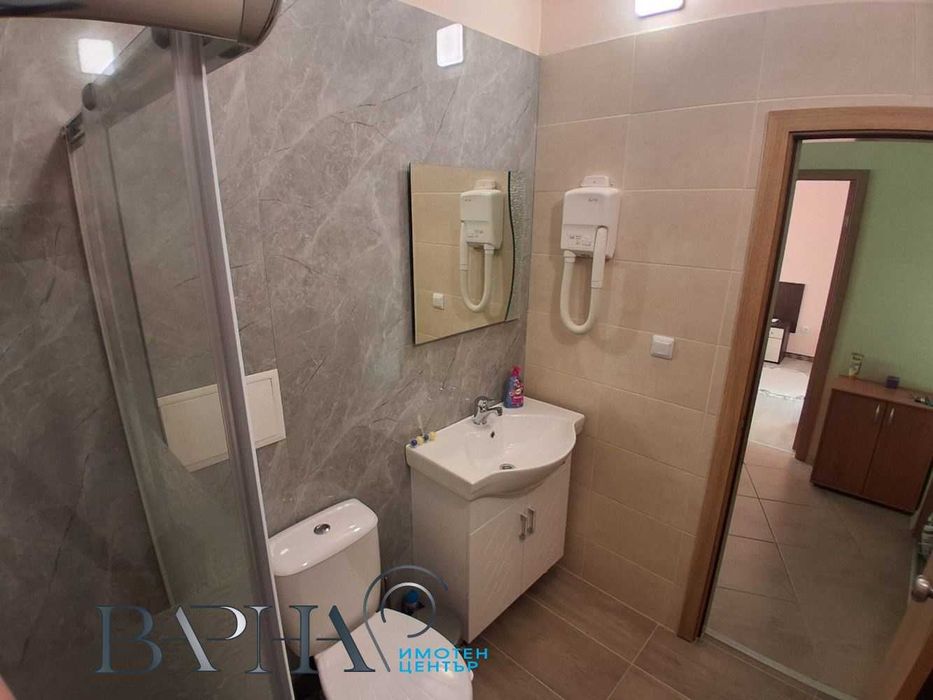 Двустаен апартамент - Ален мак