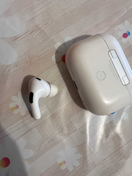 кейс и резервна слушалка (дясна) за airpods pro gen 2