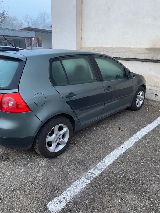 Vand Volkswagen Golf 5 ,1.4 benzina cu GPL