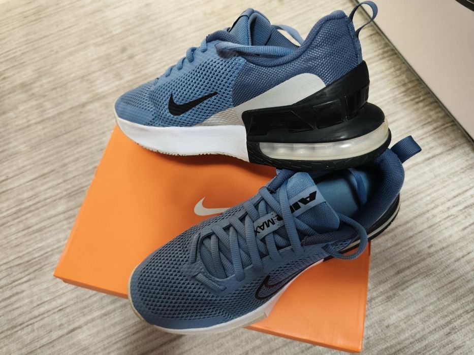 Маратонки NIKE 44номер