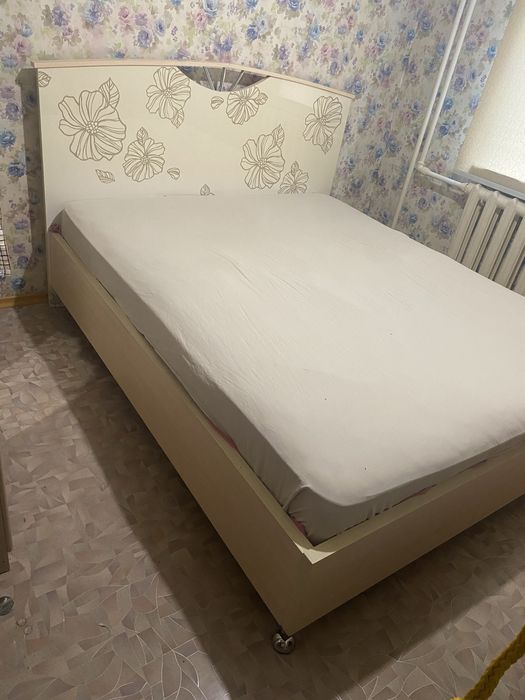 Кровать двуспальная 160*200