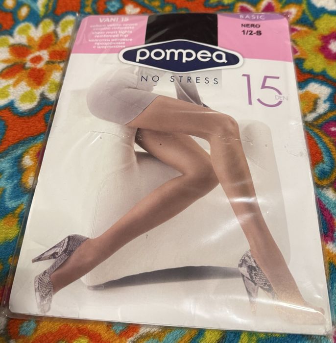 Нов черен чорапогащник