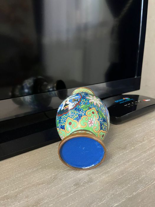 Ваза в технике клуазоне